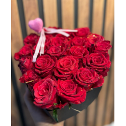 Kalp Kutuda 21 Adet Kırmızı Gül